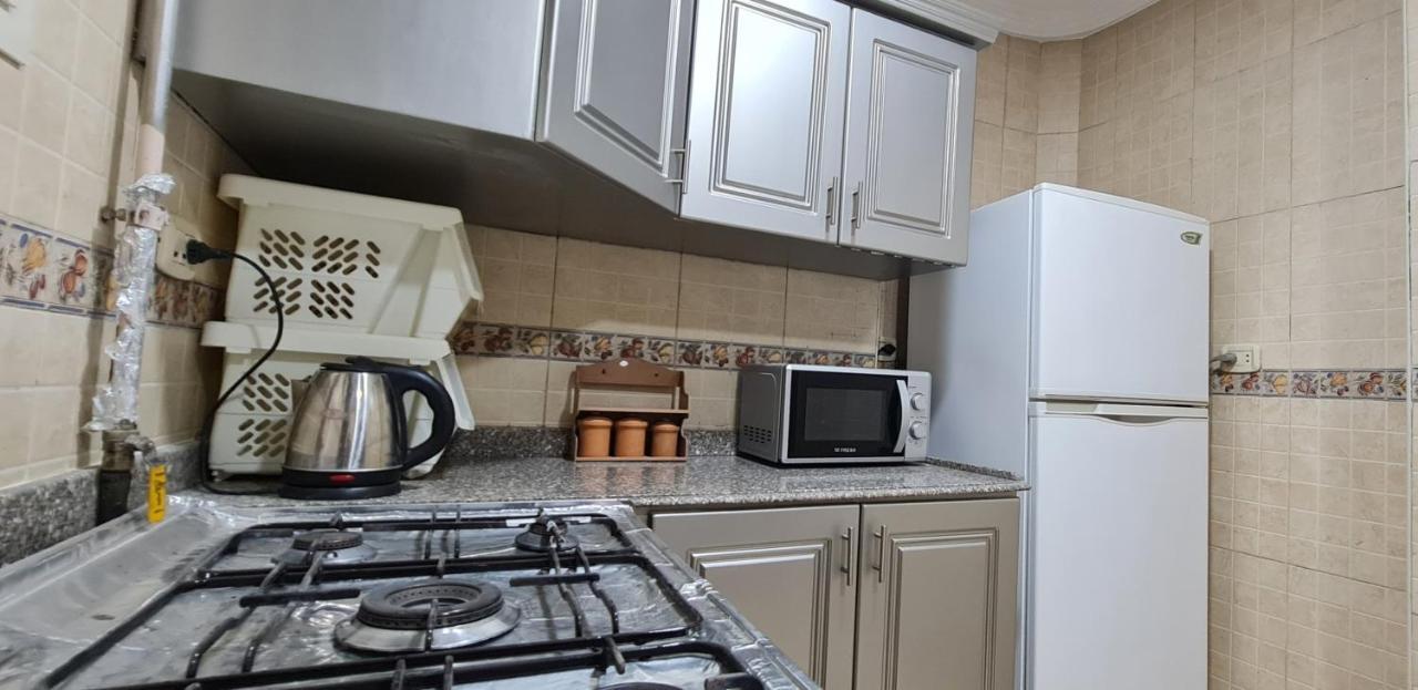 Comfy 3 Bedrooms Apartment In Cairo 96 ภายนอก รูปภาพ